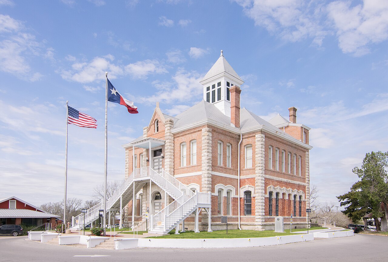 1280px-Grimes_County_Courthouse,_Anderson,_Texas_1803091126_(40711037292)