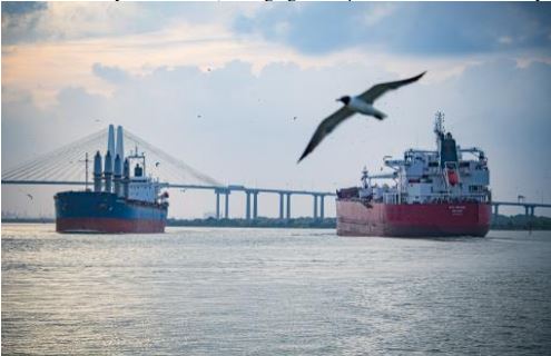 Houston Ship Channel New federal water legislation to benefit 20 infrastructure projects in Texas