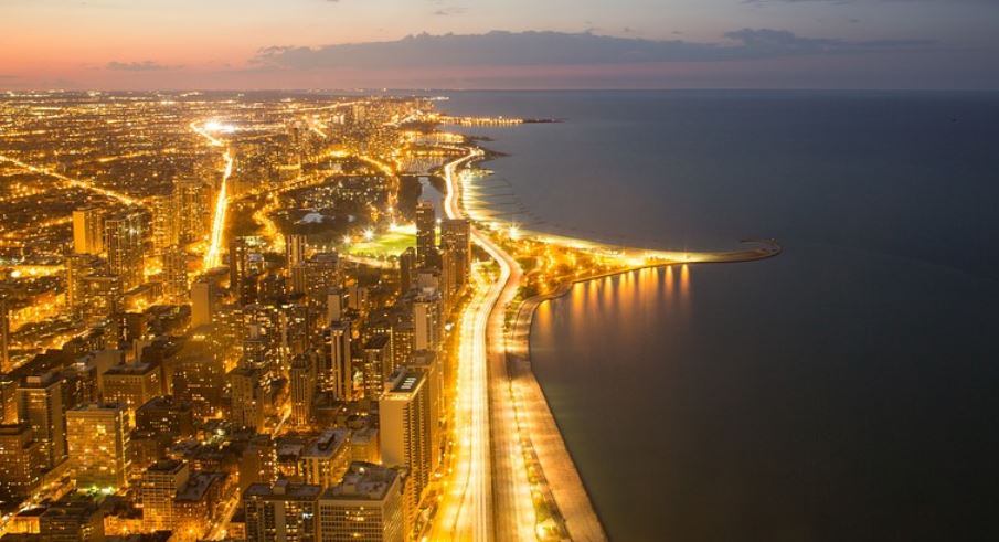 IL Chicago shoreline at night Chicago pushes electric franchise RFI deadline to late September