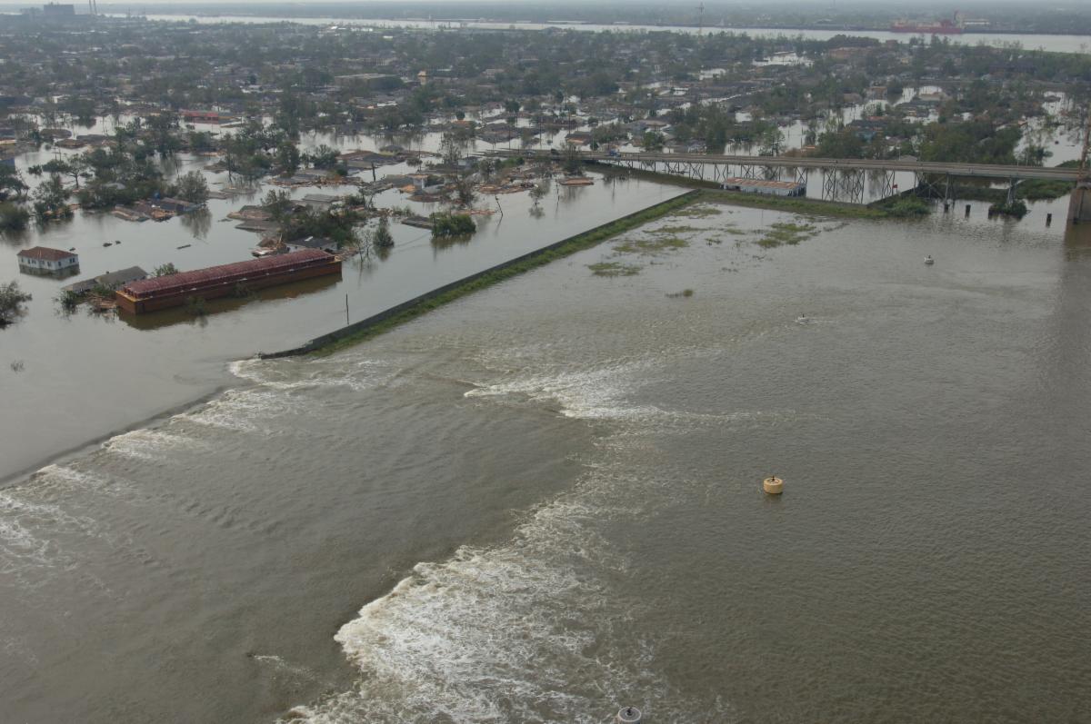 New Orleans levee break Katrina Corps recommends $3.2B plan to raise New Orleans levees