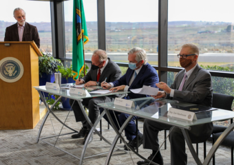 WA advanced nuclear reactor TEP SIgning 1A3A0091 Web 340x240 Washington utility district enters P3 for advanced nuclear reactor
