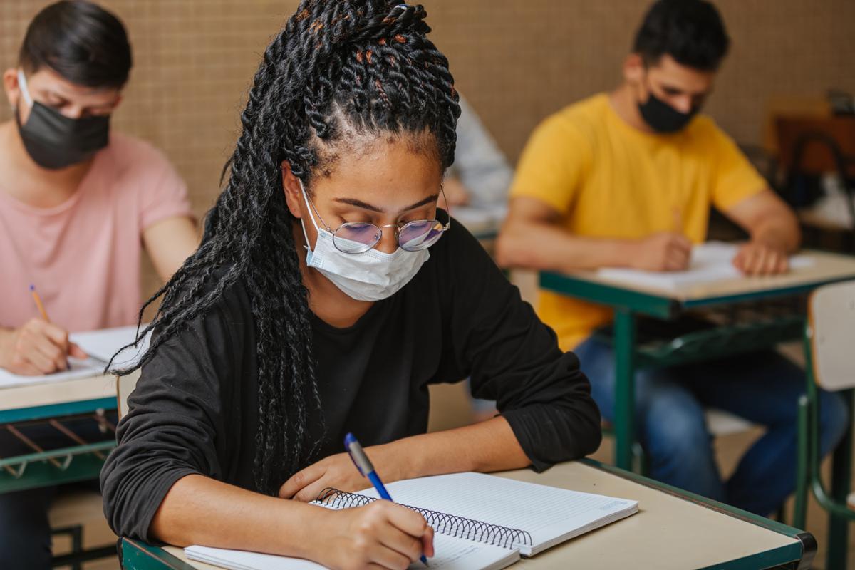 masked students WEB Schools in Texas to get $12.4B in pandemic emergency relief funding
