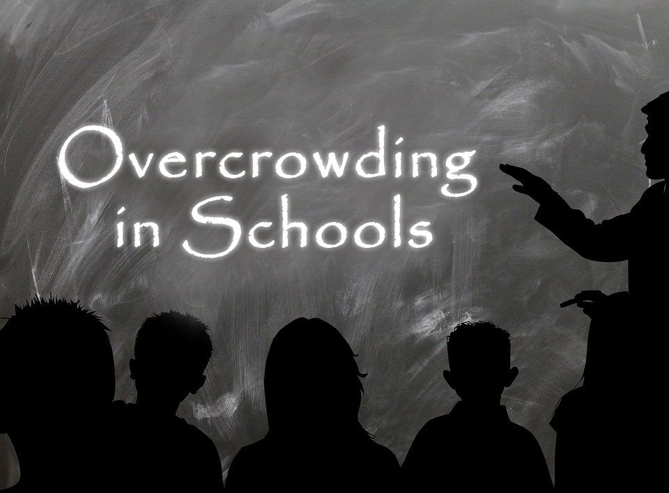 school 1063552 960 720 School districts continue to grow as overcrowding takes place in the classrooms