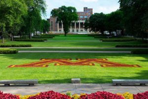 univ of minnesota lawn 300x200 University of Minnesota proposes $1B replacement  ﻿hospital on East Bank of Twin Cities’ campus